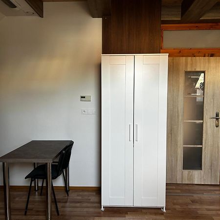 Utulny Apartman V Centre Kezmarku Kezmarok Bagian luar foto